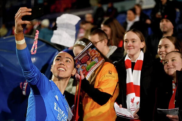 Arsenal's Manuela Zinsberger Greets Fans After Liverpool Clash in Women's Super League