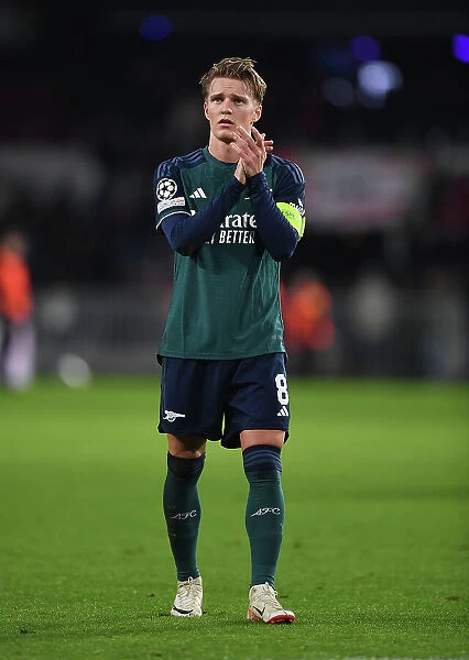 Arsenal's Martin Odegaard Applauding Fans in PSV Eindhoven Victory, UEFA Champions League 2023 / 24