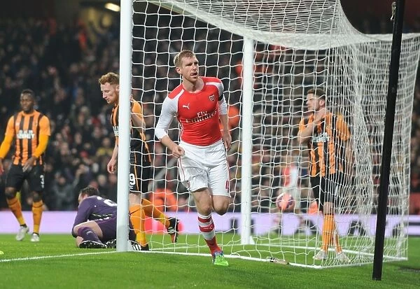 Arsenal's Per Mertesacker Scores the Winner Against Hull City in FA Cup Third Round