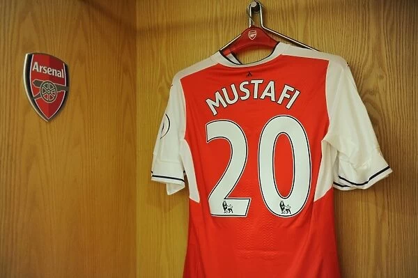 Arsenal's Mustafi Gears Up for Southampton Showdown (2016-17)