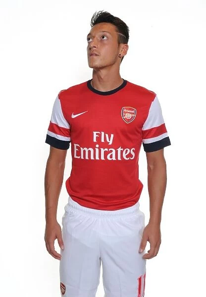 Arsenal's New Signing Mesut Ozil: First Photoshoot in Munich