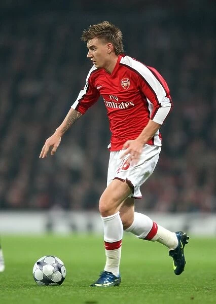 Arsenal's Nicklas Bendtner in Action against Fenerbahce in UEFA Champions League Group Stage at Emirates Stadium (0:0), November 5, 2008