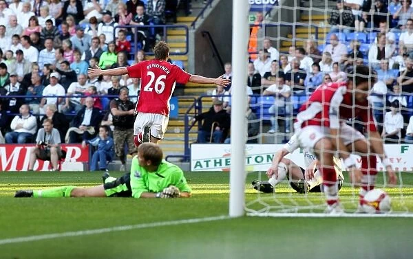 Arsenal's Nicklas Bendtner Celebrates Second Goal Against Bolton Wanderers in 2008-09 Premier League