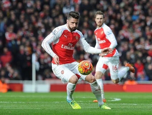 Arsenal's Olivier Giroud in Action Against Leicester City (2015-16)