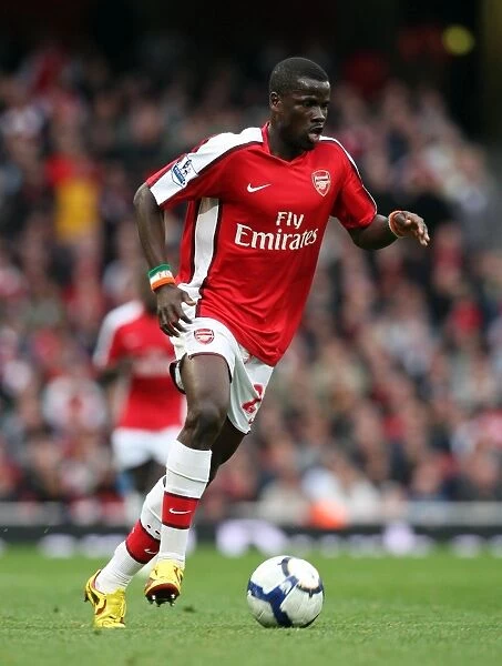 Arsenal's Triumph: Eboue Shines in 3-1 Victory over Birmingham City (Oct 17, 2009)
