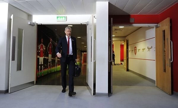 Arsene Wenger Arrives at Arsenal Changing Room Before Arsenal vs Manchester City (2015-16)