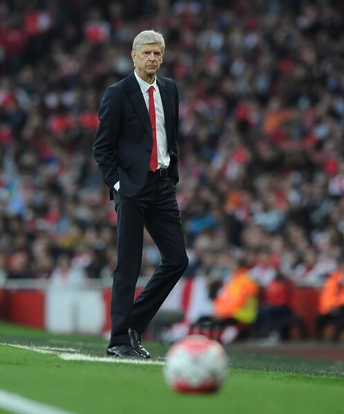 Arsene Wenger and Arsenal Face Off Against Manchester United in Premier League Clash (2015 / 16)
