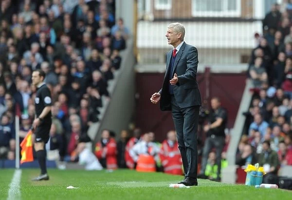 Arsene Wenger and Arsenal Face Off Against West Ham United in Premier League Clash (April 2016)