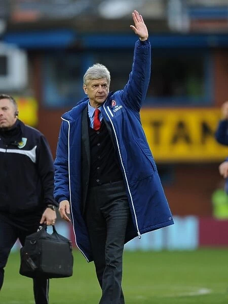 Arsene Wenger Bids Emotional Farewell to Arsenal Fans after Securing Victory against Burnley (2014 / 15)