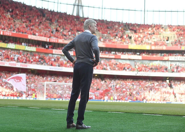 Arsene Wenger: Leading Arsenal Against Burnley (2017-18) at Emirates Stadium