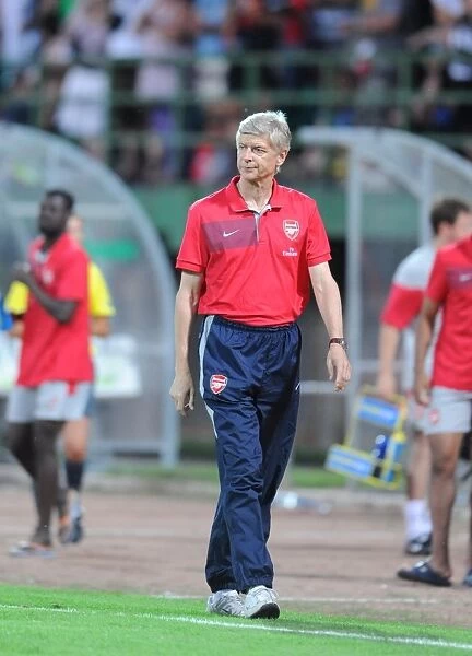 Arsene Wenger Leads Arsenal to a Dominant 5-0 Pre-Season Win