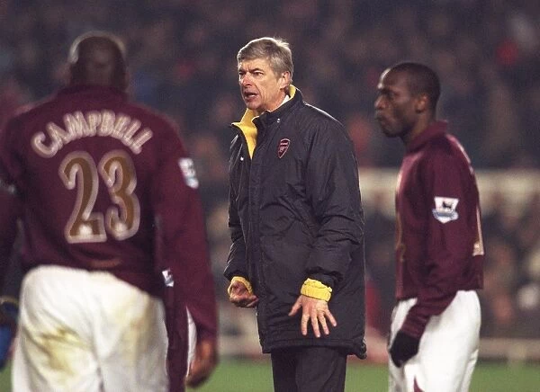 Arsene Wenger Rallies Arsenal Players Before Extra Time in Carling League Cup Final Against Wigan Athletic, Highbury, London, 2005