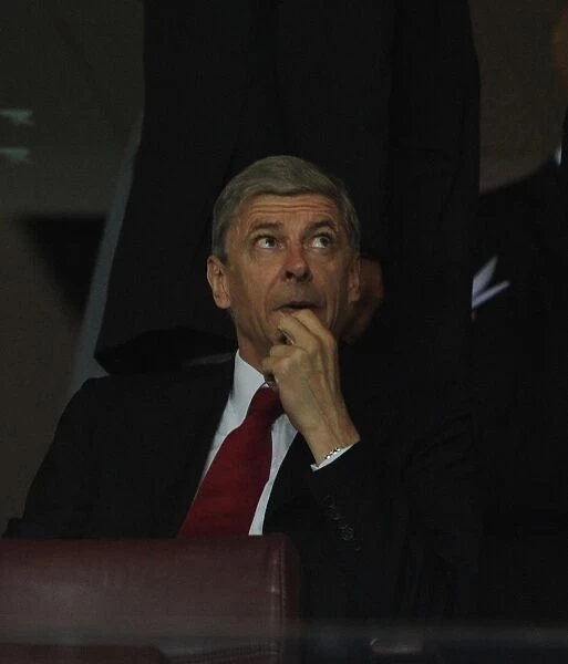 Arsene Wenger Watching Arsenal vs Olympiacos, UEFA Champions League 2011