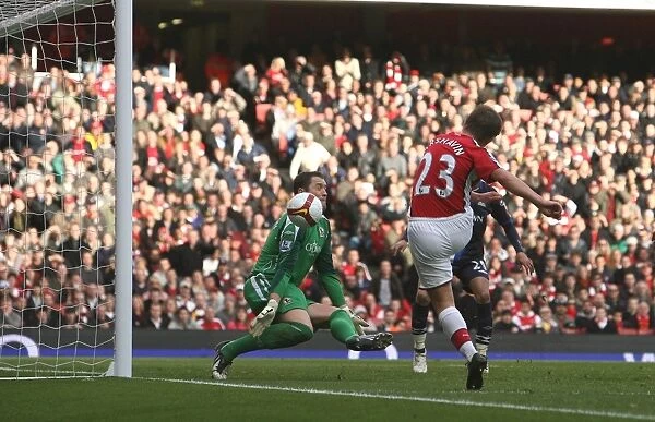 Arshavin Scores Stunner: Arsenal 4-0 Blackburn