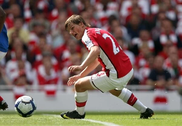 Arshavin's Brilliance: Arsenal's 4-1 Victory over Portsmouth in the Premier League (August 2009)