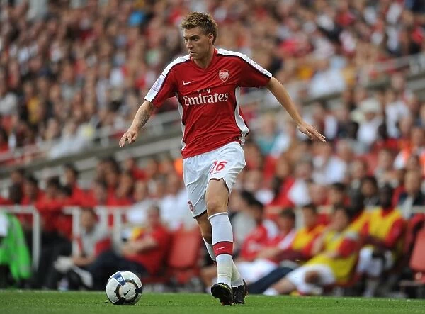 Bendtner's Brilliant Strike: Arsenal's 3-0 Triumph over Rangers at Emirates Cup Day 2