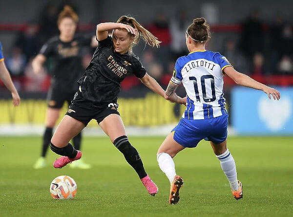 Brighton vs. Arsenal: A Tight FA Women's Super League Battle (2022-23)