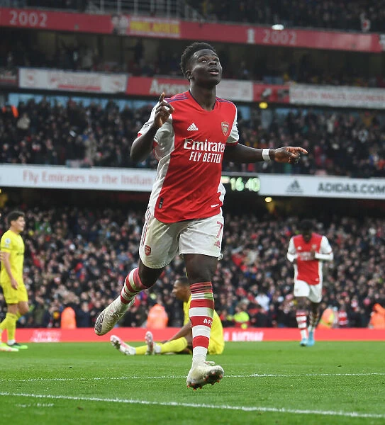 Bukayo Saka Scores His Second Goal: Arsenal's Triumph Over Brentford in the 2021-22 Premier League