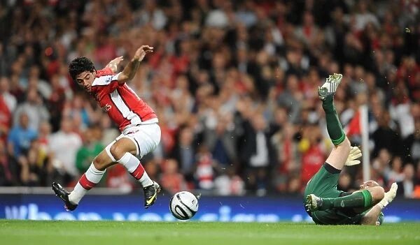 Carlos Vela Scores Arsenal's Second Goal Past Dean Kiely (WBA) in Carling Cup Match