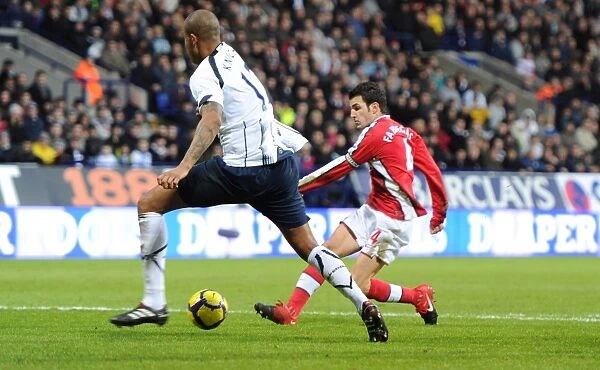 Cesc Fabregas Scores First Arsenal Goal Past Zat Knight at Bolton Wanderers (0-2)