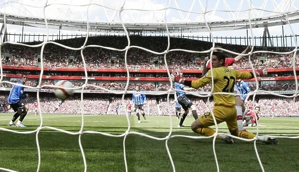Cesc Fabregas Scores the Opener: Arsenal's Victory Over Middlesbrough in the Premier League