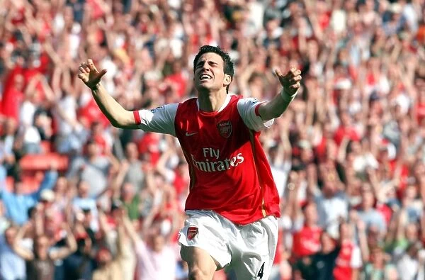 Cesc Fabregas's Goal: Arsenal's 2-1 Victory over Bolton Wanderers, FA Premiership, Emirates Stadium (04 / 14 / 07)