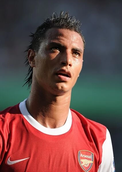 Chamakh's Heroics: Arsenal Overpowers Legia Warsaw 6-5