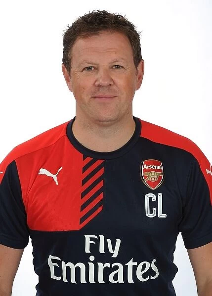 Colin Lewin: Arsenal First Team Physio at Training Session (2015-16)