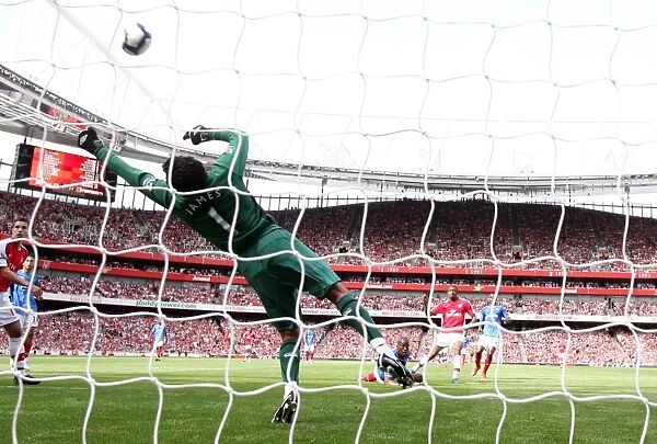 Diaby Strikes: Arsenal's First Goal vs. Portsmouth (4-1)