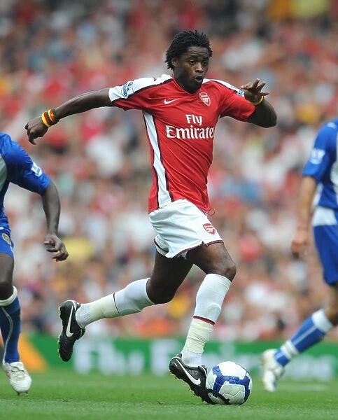 Dominant Alex Song Leads Arsenal to 4-0 Victory over Wigan Athletic