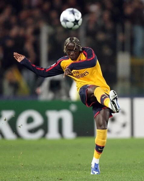 Dramatic Showdown: Arsenal's Bacary Sagna Secures Victory against AS Roma in UEFA Champions League Penalty Shootout (11 / 3 / 09)