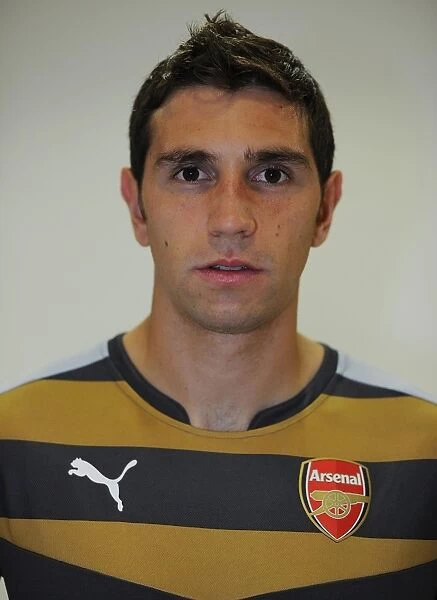 Emiliano Martinez: Arsenal First Team Photocall 2015-16
