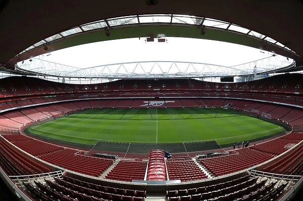 Emirates Stadium: Arsenal vs. West Bromwich Albion, Premier League 2013-14