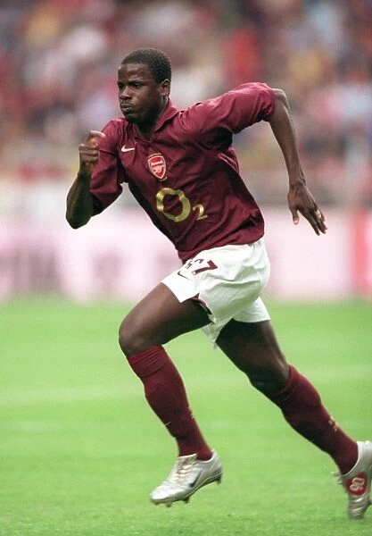 Emmanuel Eboue in Action: Arsenal's Victory over Porto at the Amsterdam Tournament, 2005