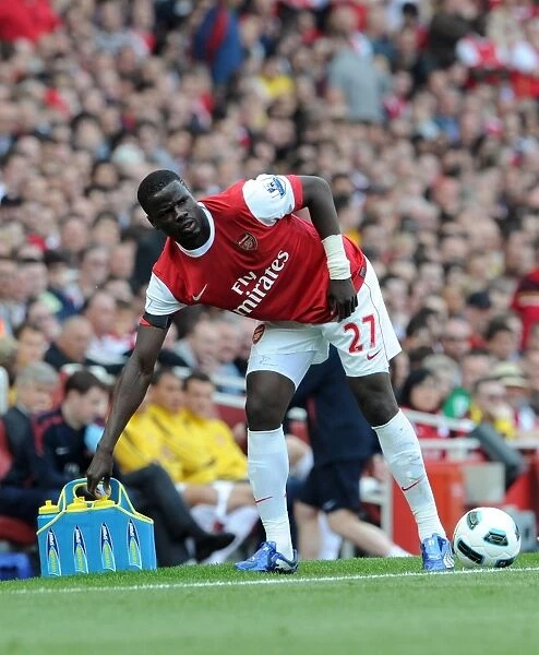Emmanuel Eboue (Arsenal). Arsenal 1: 1 Liverpool. Barclays Premier League