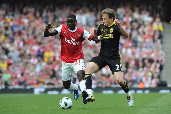 Emmanuel Eboue (Arsenal) Lucas Leiva (Liverpool). Arsenal 1: 1 Liverpool