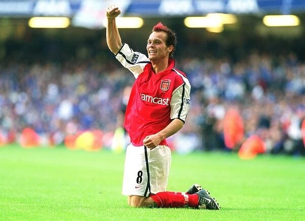 Fredrik Ljungberg's Goal: Arsenal's Victory in the FA Cup Final against Chelsea (4-5-2002)