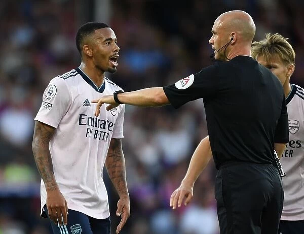 Gabriel Jesus Confronts Referee Taylor during Crystal Palace vs. Arsenal Premier League Clash (2022-23)