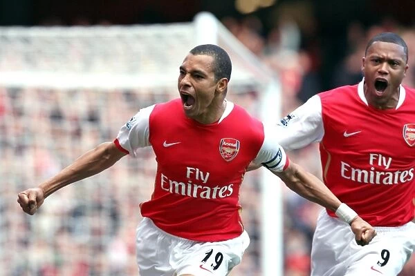 Gilberto and Baptista's Unforgettable Moment: Arsenal's First Goal Against Reading (2:1), FA Premiership, Emirates Stadium (3 / 3 / 07)