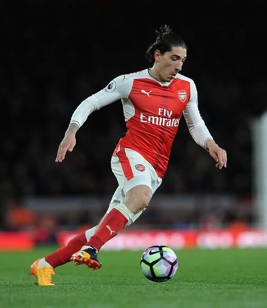 Hector Bellerin: Arsenal's Defensive Powerhouse in Action Against Leicester City, Premier League 2016-17