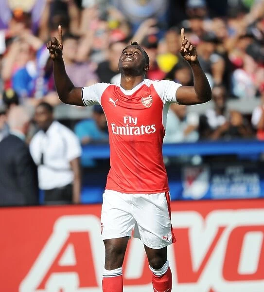 Joel Campbell's Thrilling Goal: Arsenal Triumphs over MLS All-Stars (2016)