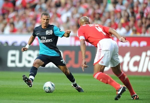 Kieran Gibbs Outmaneuvers Luisao: A Battle at the Estadio da Luz (Benfica vs Arsenal, 2011)