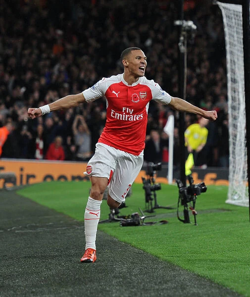 Kieran Gibbs Thrilling Goal: Arsenal Triumphs Over Tottenham in the 2015-16 Premier League
