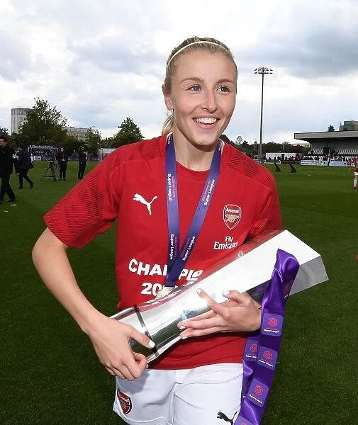 Leah Williamson and the Arsenal Women's Team Celebrate WSL Title Victory