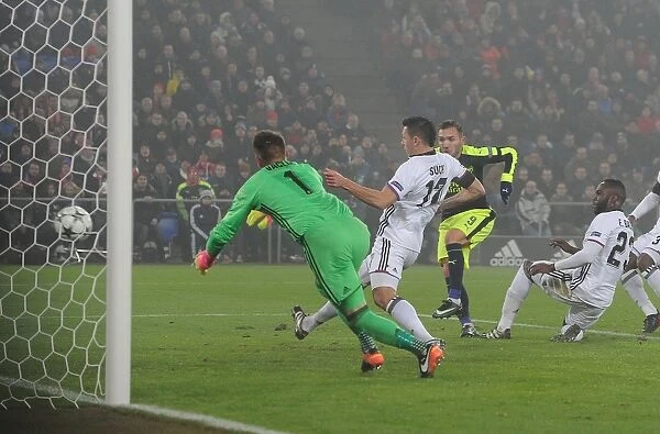 Lucas Perez Scores Arsenal's Second Goal against FC Basel in 2016-17 UEFA Champions League