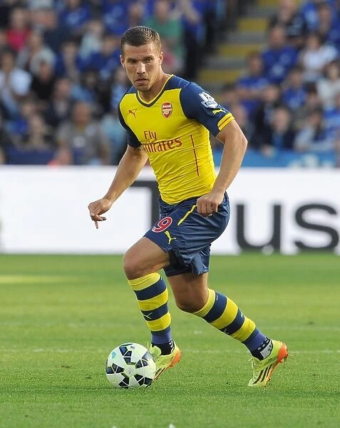 Lukas Podolski in Action: Leicester City vs. Arsenal, Premier League 2014-15