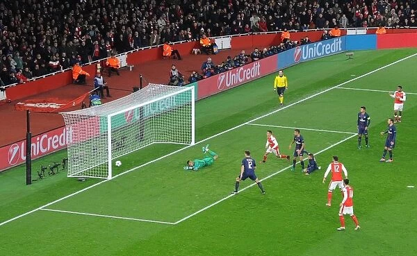 Marco Verratti's Embarrassing Own Goal: Arsenal FC vs Paris Saint-Germain, UEFA Champions League 2016-17