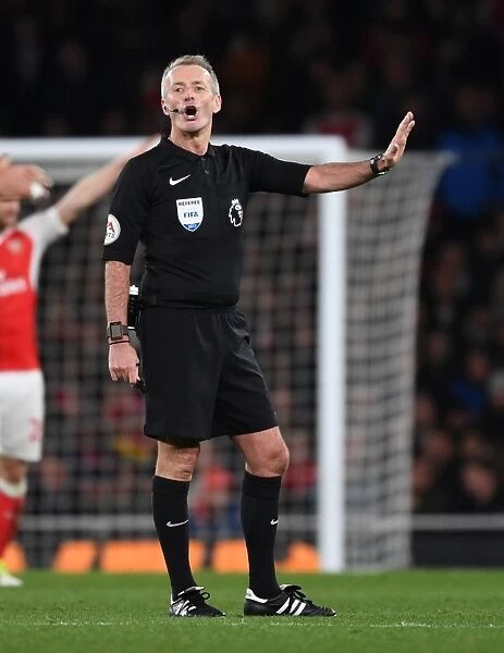 Martin Atkinson Referees Arsenal vs West Ham United, Premier League 2016-17