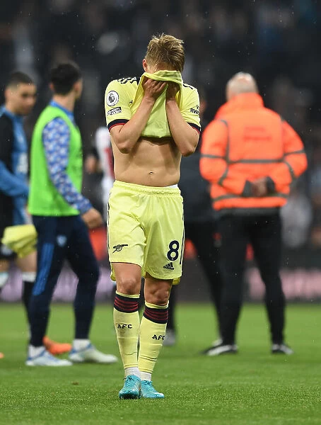 Martin Odegaard's Emotional Reaction: Newcastle United vs. Arsenal, Premier League 2021-22
