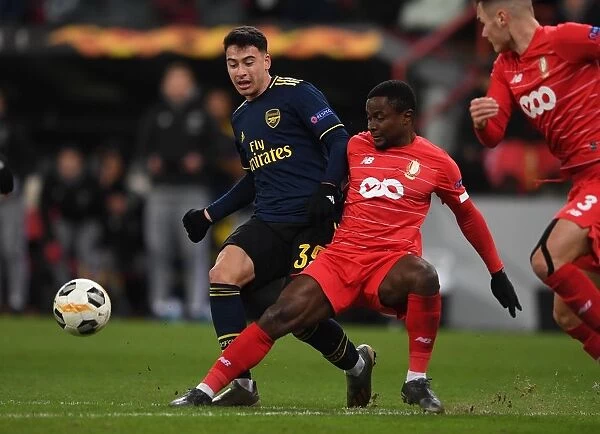 Martinelli Faces Pressure: Arsenal vs. Standard Liege, UEFA Europa League (December 2019)
